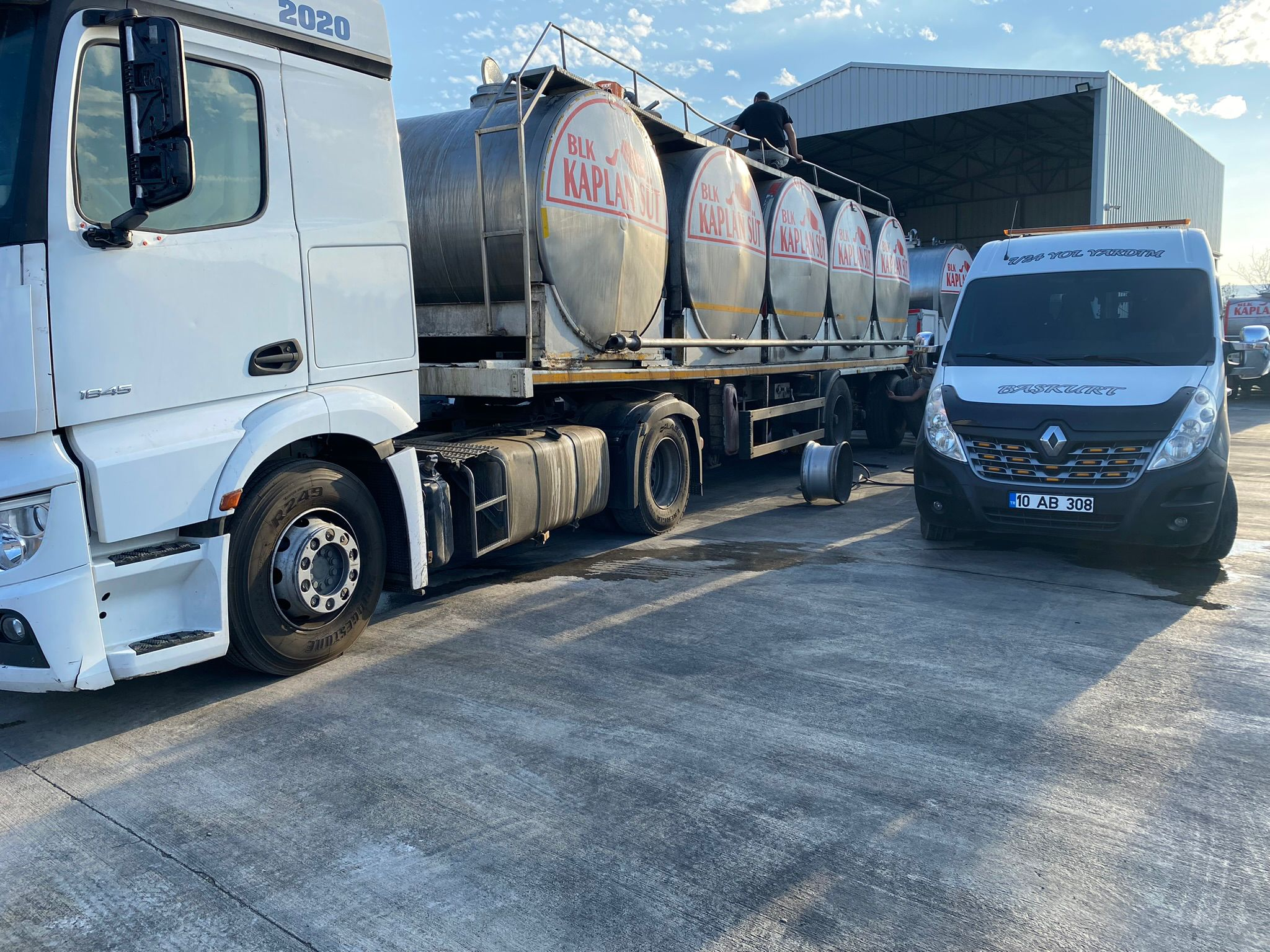 6f86cea1-2c10-4039-bad0-2e782a26164f