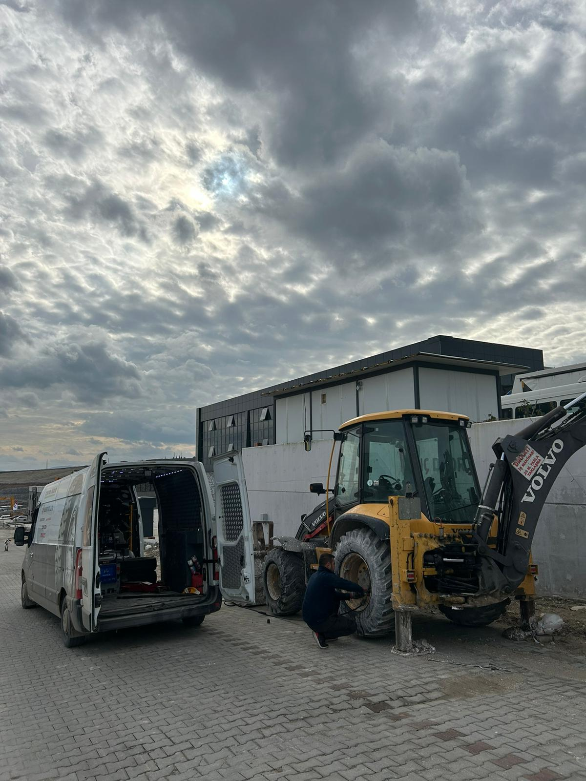 c32e3c02-02ca-4559-bb6d-ea7f17ce0cf3